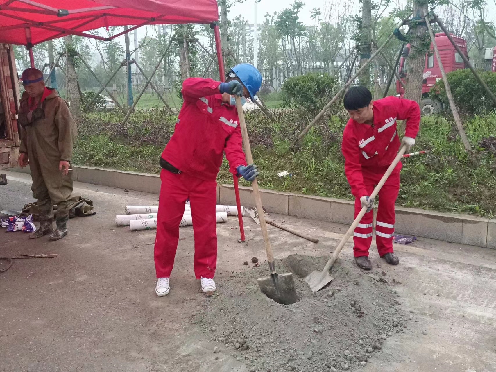 桐庐管道疏通哪家好】及时进行市政管道清淤